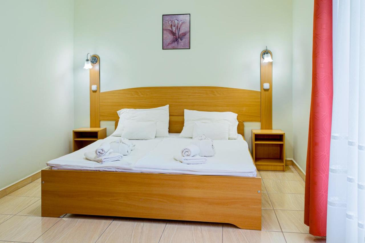 Готель Aqua Blue 3*